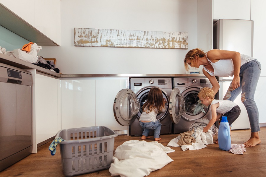 How to Properly Wash Clothes and Keep Clothes Looking New Pristine