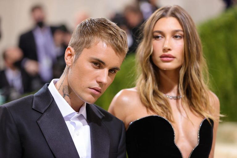 Justin Bieber Unfollowed Hailey On Instagram, And The Internet Is Suspicious