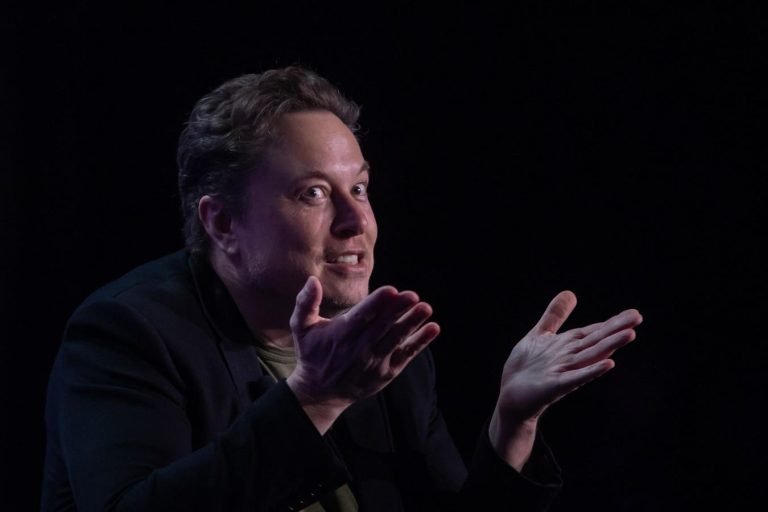Gamers Suspect That Elon Musk Is Faking It